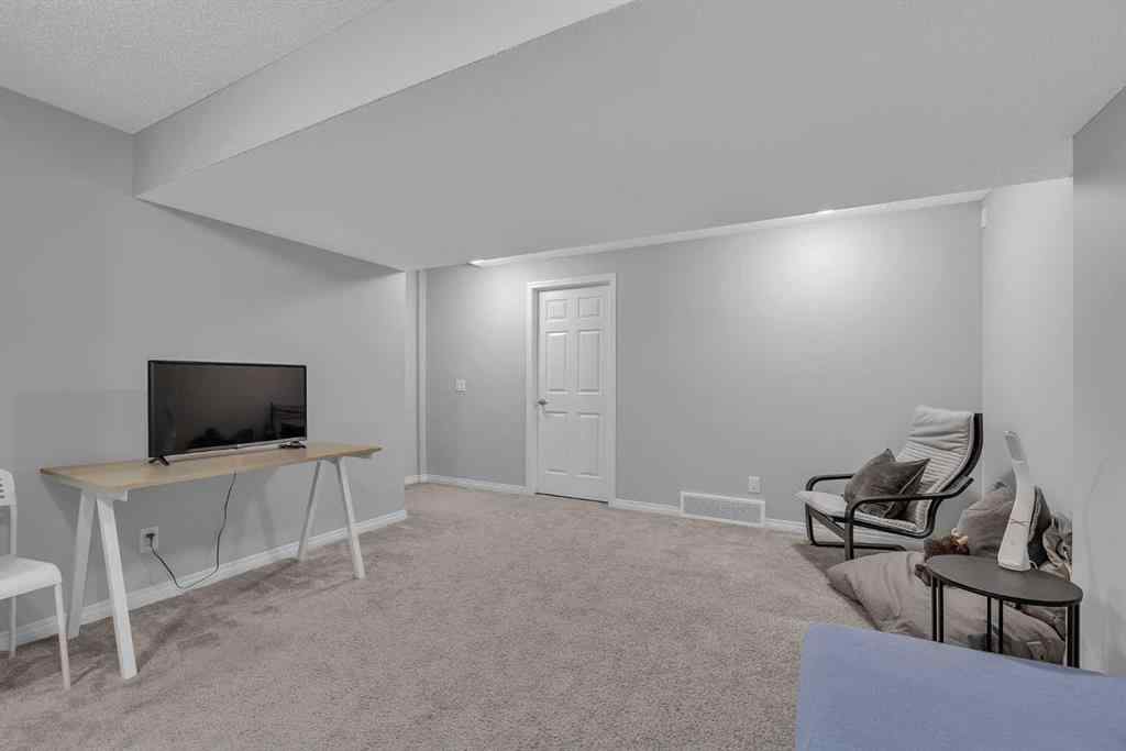 MLS® A2269091 - 1121 Chinook Gate Bay SW in Chinook Gate Airdrie, Residential