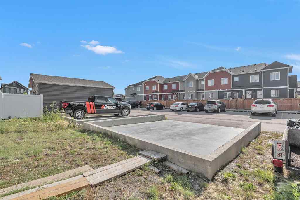 MLS® A2269091 - 1121 Chinook Gate Bay SW in Chinook Gate Airdrie, Residential