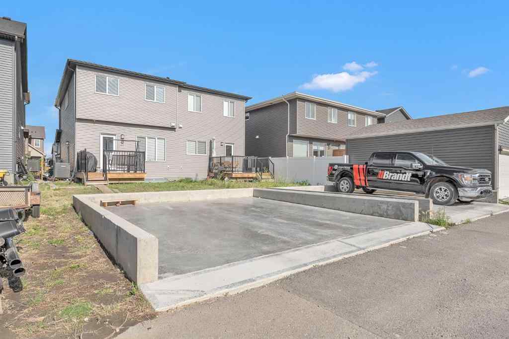MLS® A2269091 - 1121 Chinook Gate Bay SW in Chinook Gate Airdrie, Residential