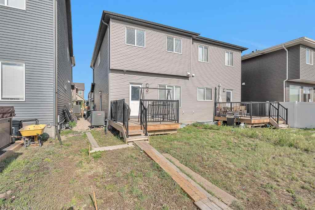 MLS® A2269091 - 1121 Chinook Gate Bay SW in Chinook Gate Airdrie, Residential