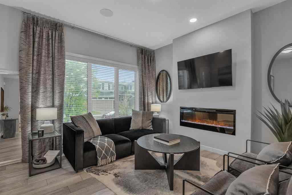 MLS® A2269091 - 1121 Chinook Gate Bay SW in Chinook Gate Airdrie, Residential