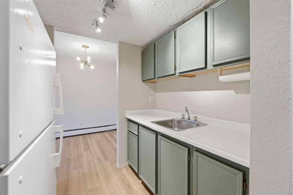 MLS® A2269097 - Unit #305 1113 37 Street SW in Rosscarrock Calgary, Residential