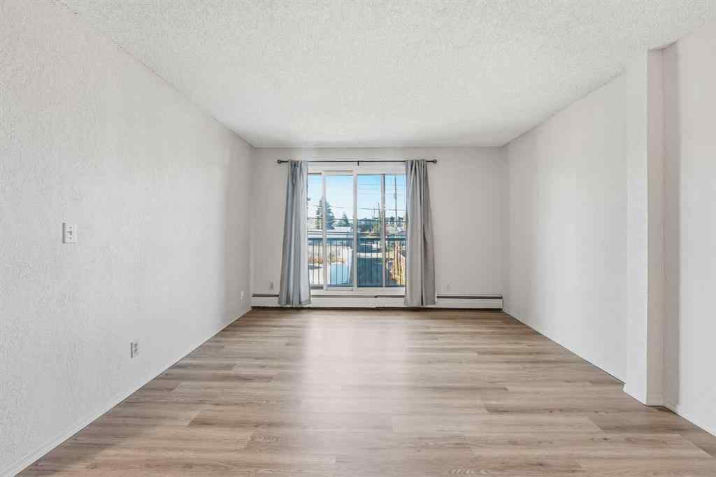 MLS® A2269097 - Unit #305 1113 37 Street SW in Rosscarrock Calgary, Residential