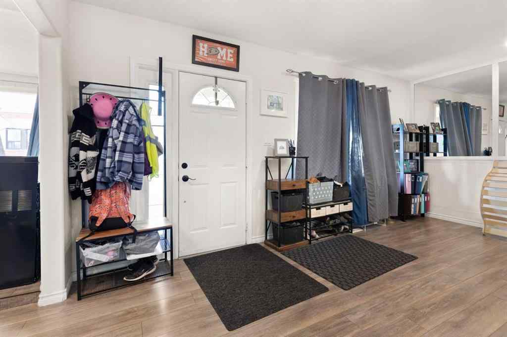 MLS&reg; # A2269098 - 613 5 Avenue SE in SE Hill Medicine Hat, Residential Open Houses