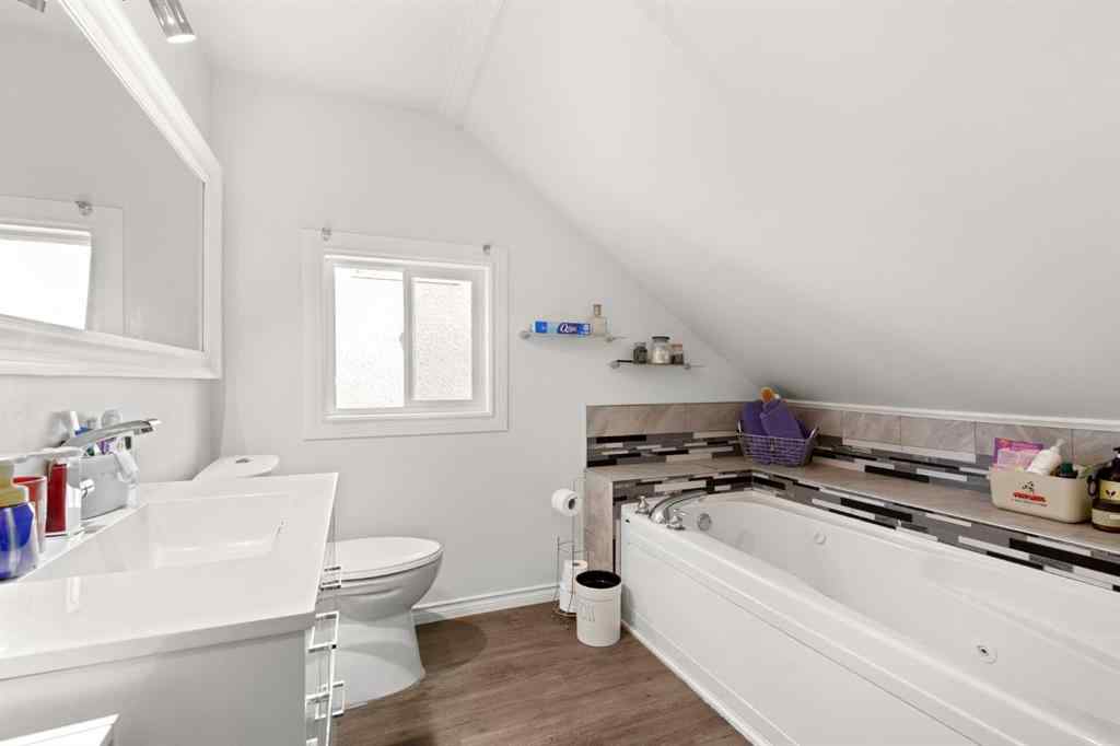 MLS&reg; # A2269098 - 613 5 Avenue SE in SE Hill Medicine Hat, Residential Open Houses