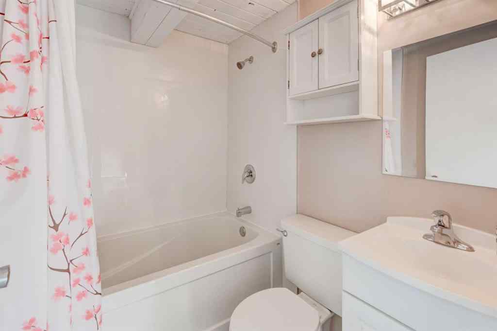 MLS® A2269105 - 43 Midridge Gardens SE in Midnapore Calgary, Residential