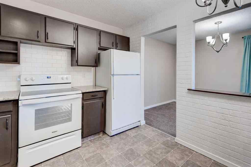 MLS® A2269105 - 43 Midridge Gardens SE in Midnapore Calgary, Residential