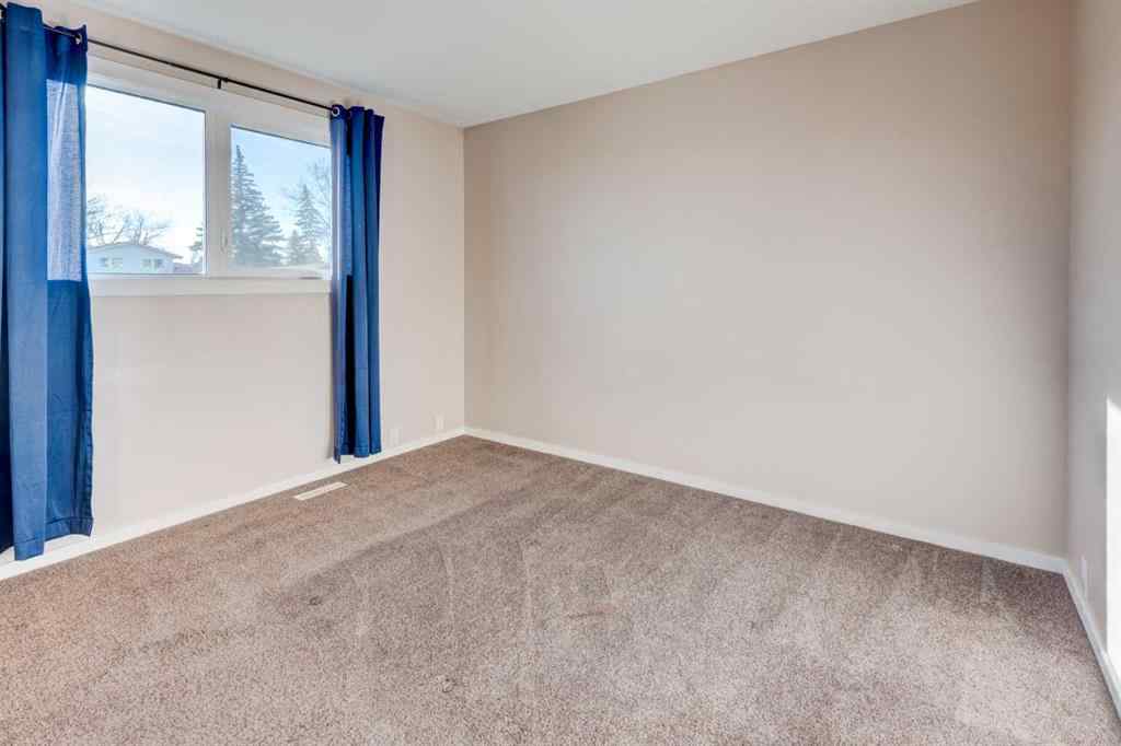 MLS® A2269105 - 43 Midridge Gardens SE in Midnapore Calgary, Residential