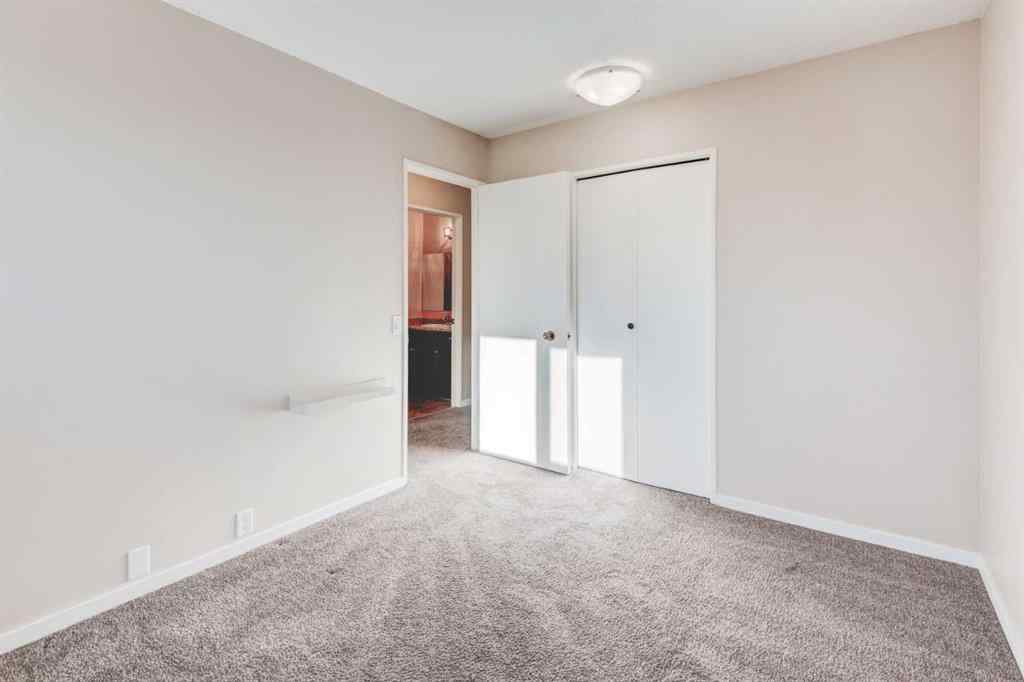 MLS® A2269105 - 43 Midridge Gardens SE in Midnapore Calgary, Residential