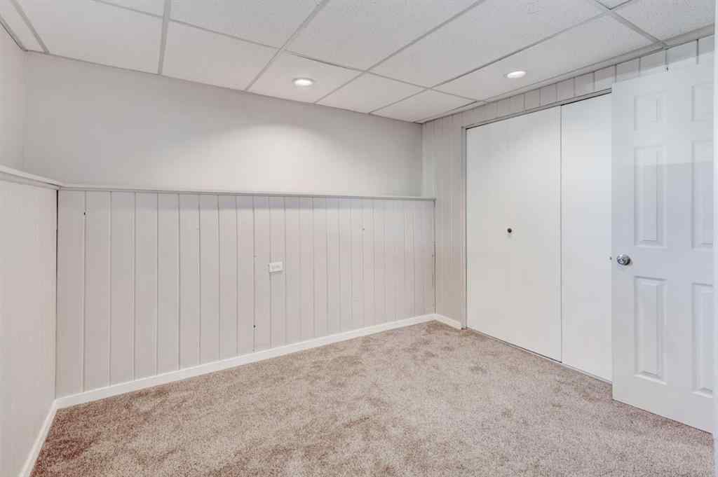 MLS® A2269105 - 43 Midridge Gardens SE in Midnapore Calgary, Residential