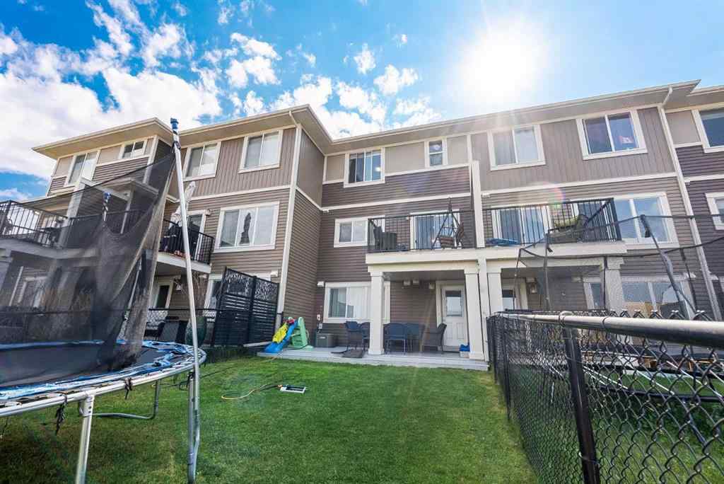 MLS® A2269109 - 665 Hillcrest Road SW in Hillcrest Airdrie, Residential
