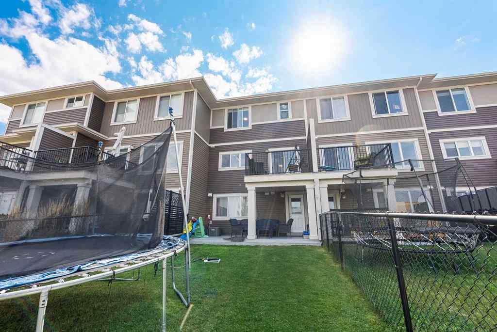 MLS® A2269109 - 665 Hillcrest Road SW in Hillcrest Airdrie, Residential