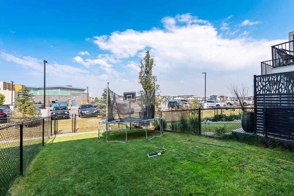 MLS® A2269109 - 665 Hillcrest Road SW in Hillcrest Airdrie, Residential