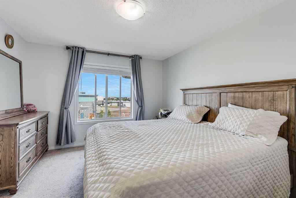 MLS® A2269109 - 665 Hillcrest Road SW in Hillcrest Airdrie, Residential