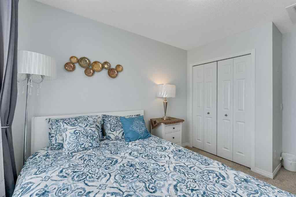 MLS® A2269109 - 665 Hillcrest Road SW in Hillcrest Airdrie, Residential