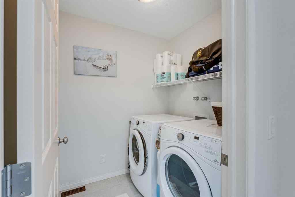 MLS® A2269109 - 665 Hillcrest Road SW in Hillcrest Airdrie, Residential