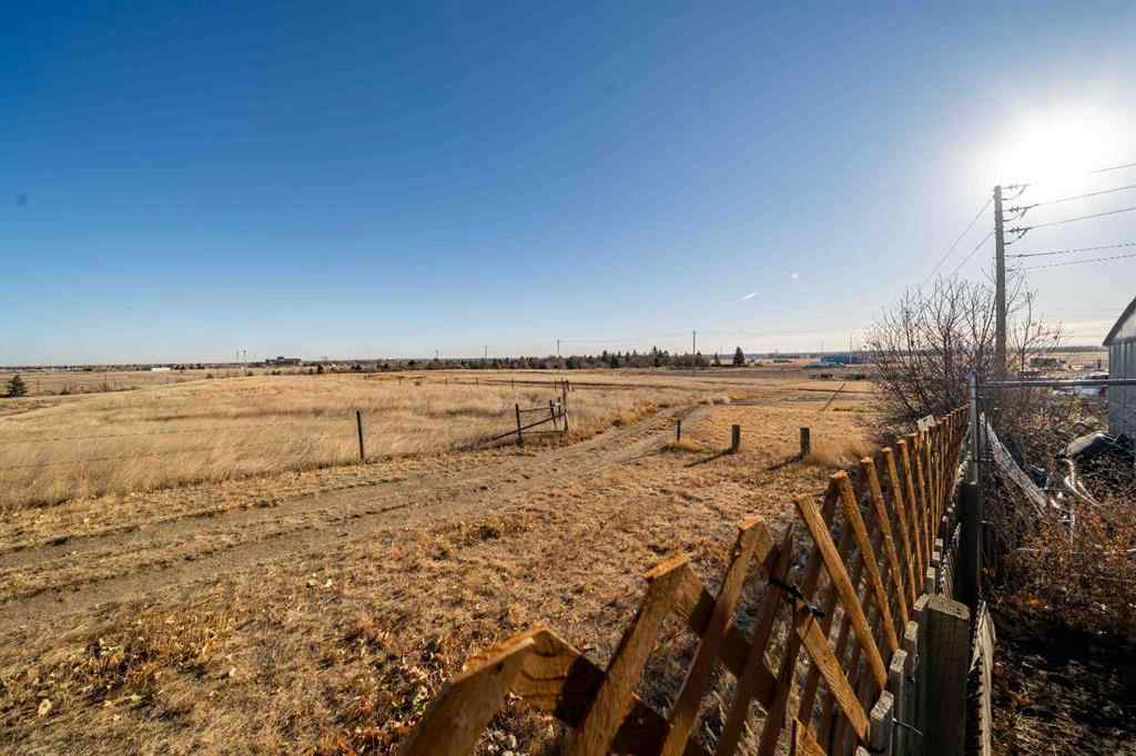 MLS&reg; # A2269117 - 18 Oxford Lane SW in SW Hill Medicine Hat, Mobile Open Houses