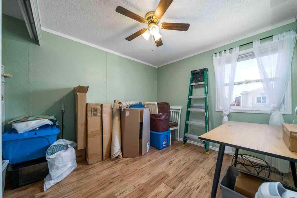 MLS&reg; # A2269117 - 18 Oxford Lane SW in SW Hill Medicine Hat, Mobile Open Houses