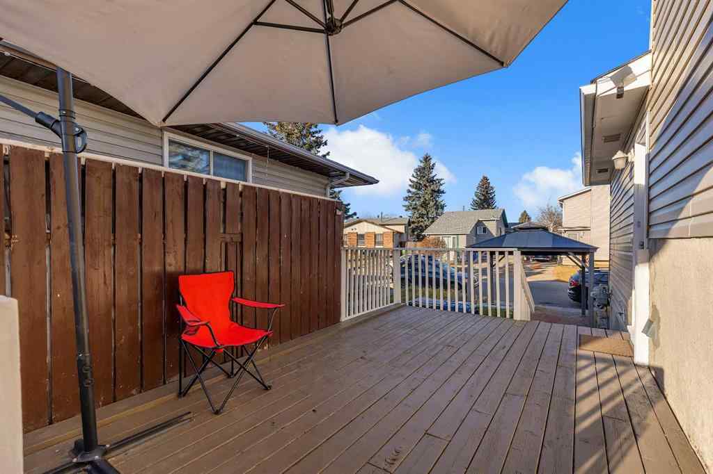 MLS® A2269121 - 16 Castleglen Crescent NE in Castleridge Calgary, Residential
