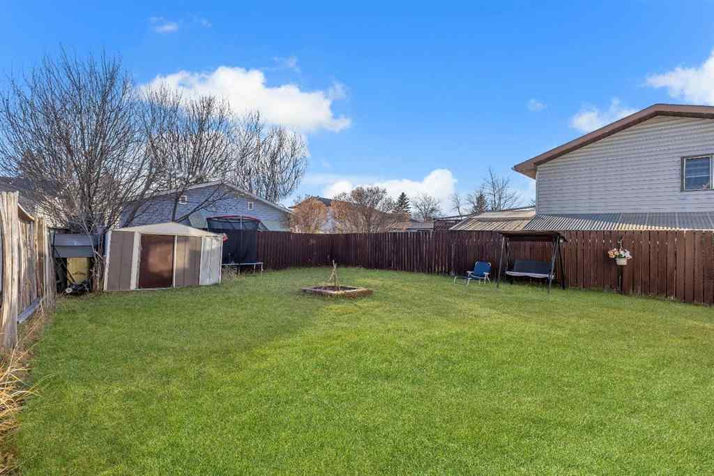 MLS® A2269121 - 16 Castleglen Crescent NE in Castleridge Calgary, Residential