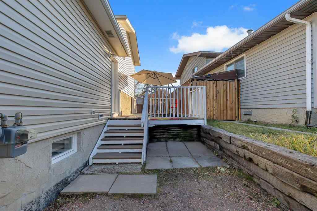 MLS® A2269121 - 16 Castleglen Crescent NE in Castleridge Calgary, Residential