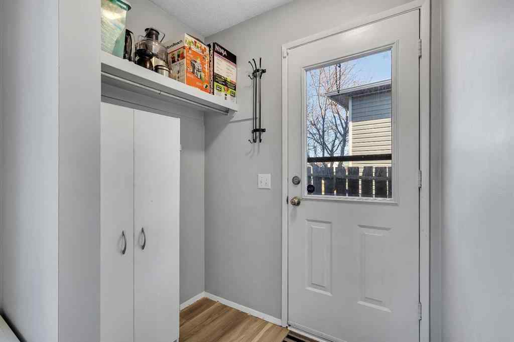 MLS® A2269121 - 16 Castleglen Crescent NE in Castleridge Calgary, Residential