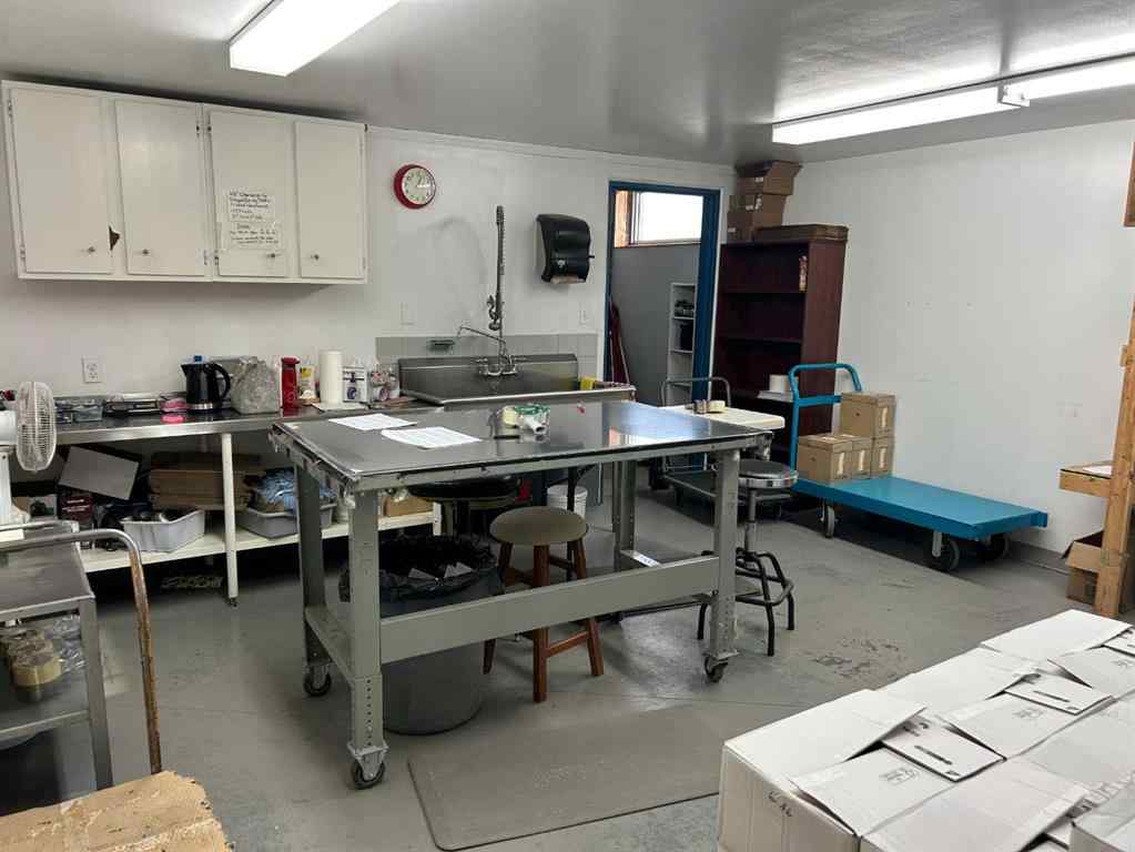 MLS&reg; # A2269126 - 233 31 Street N in Anderson Industrial Park Lethbridge, Commercial Open Houses