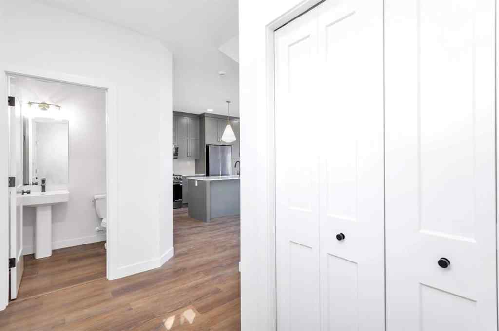 MLS&reg; # A2269127 - 115 Hampton Crescent  in Hampton Pointe Sylvan Lake, Residential Open Houses