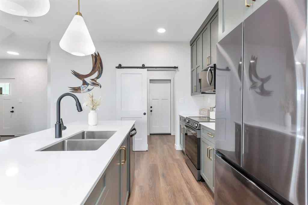 MLS&reg; # A2269127 - 115 Hampton Crescent  in Hampton Pointe Sylvan Lake, Residential Open Houses