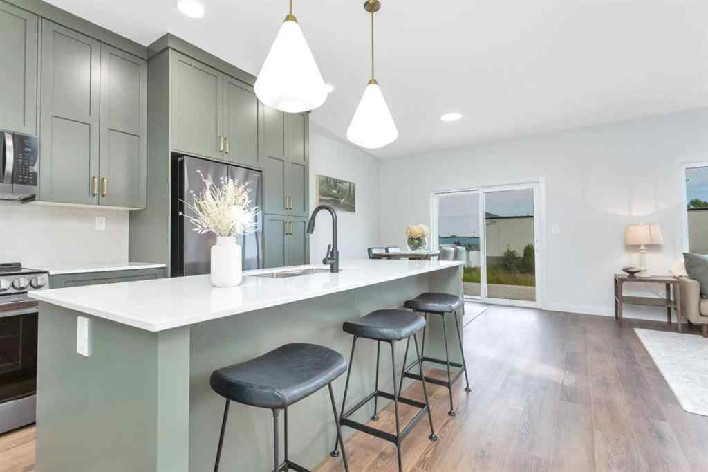 MLS&reg; # A2269127 - 115 Hampton Crescent  in Hampton Pointe Sylvan Lake, Residential Open Houses