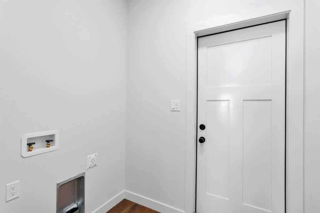 MLS&reg; # A2269127 - 115 Hampton Crescent  in Hampton Pointe Sylvan Lake, Residential Open Houses