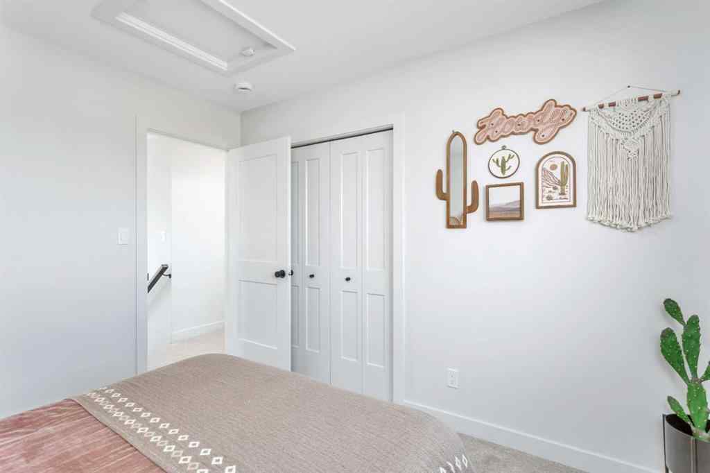 MLS&reg; # A2269127 - 115 Hampton Crescent  in Hampton Pointe Sylvan Lake, Residential Open Houses