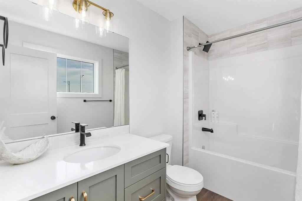 MLS&reg; # A2269127 - 115 Hampton Crescent  in Hampton Pointe Sylvan Lake, Residential Open Houses