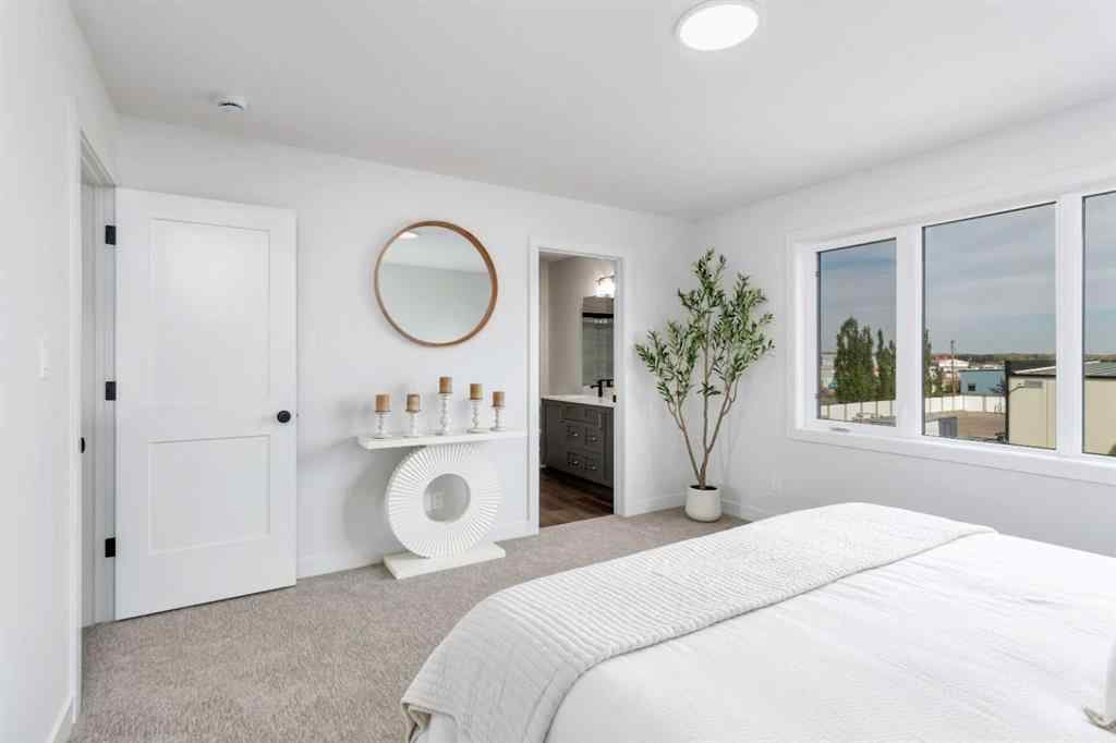 MLS&reg; # A2269127 - 115 Hampton Crescent  in Hampton Pointe Sylvan Lake, Residential Open Houses