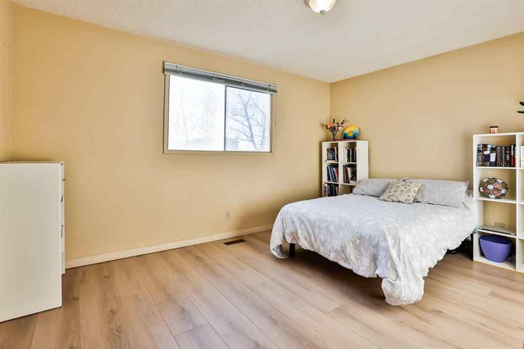 MLS® A2269137 - 125 Princeton Crescent W in Varsity Village Lethbridge, Residential
