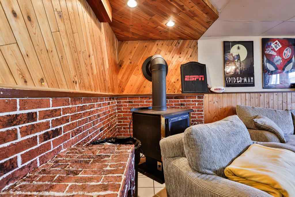 MLS® A2269137 - 125 Princeton Crescent W in Varsity Village Lethbridge, Residential