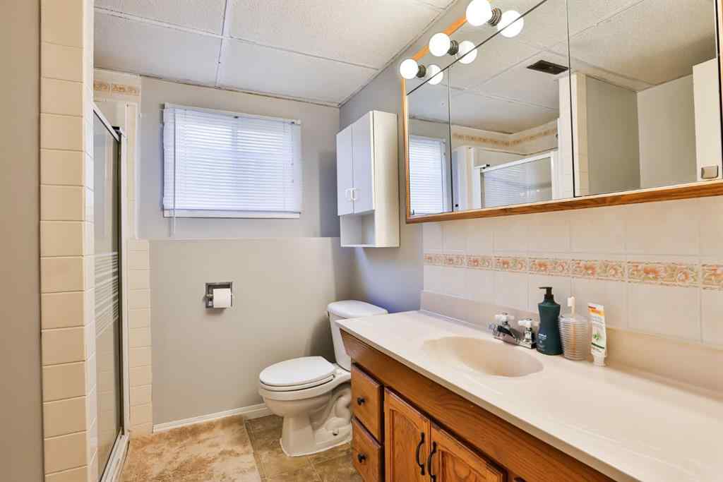 MLS® A2269137 - 125 Princeton Crescent W in Varsity Village Lethbridge, Residential