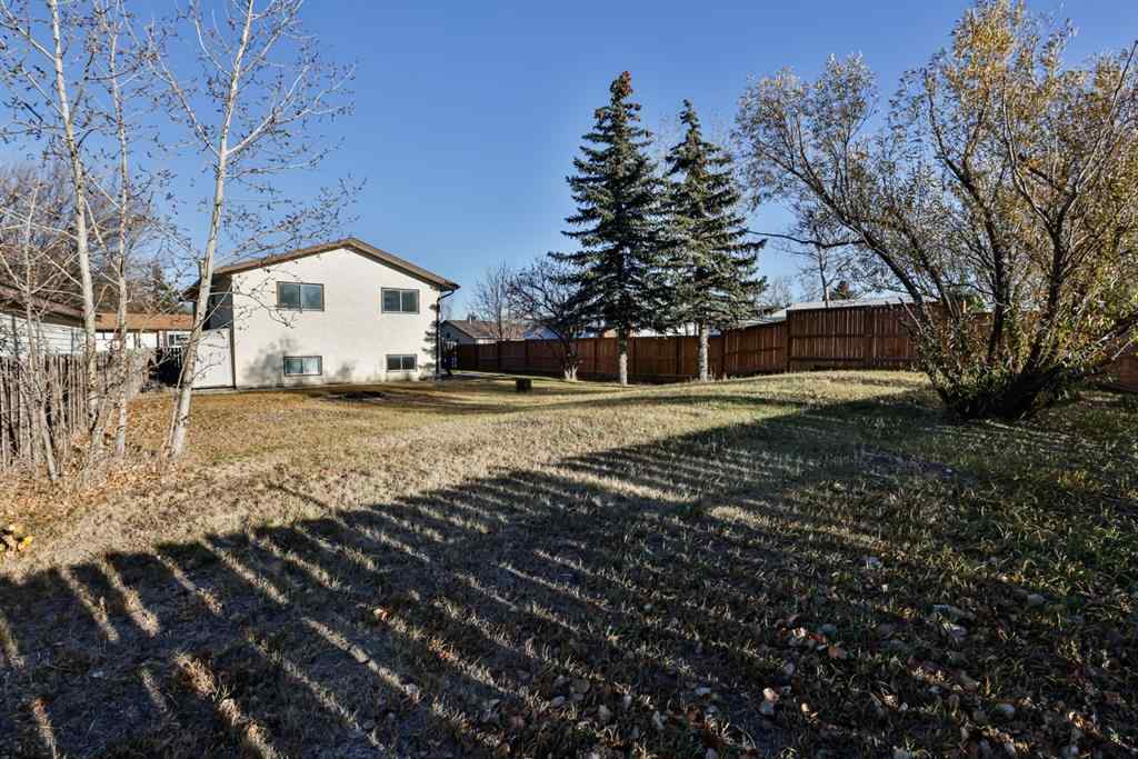 MLS® A2269137 - 125 Princeton Crescent W in Varsity Village Lethbridge, Residential