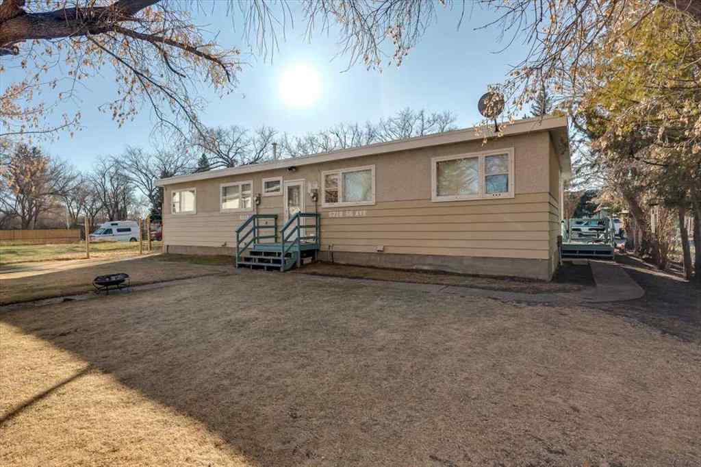 MLS® A2269138 - 5218 56 Avenue  in Central Ponoka Ponoka, Multi-Family