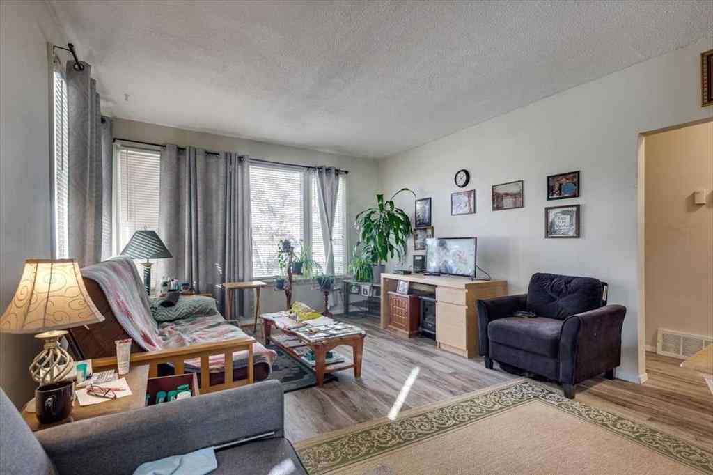 MLS® A2269138 - 5218 56 Avenue  in Central Ponoka Ponoka, Multi-Family