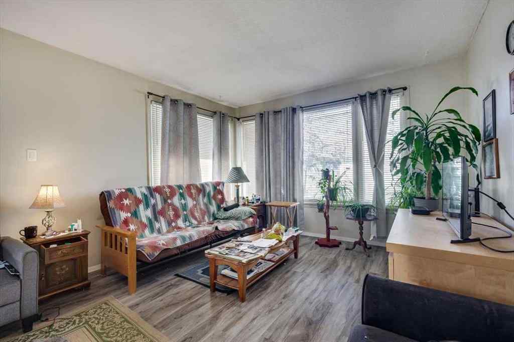 MLS® A2269138 - 5218 56 Avenue  in Central Ponoka Ponoka, Multi-Family