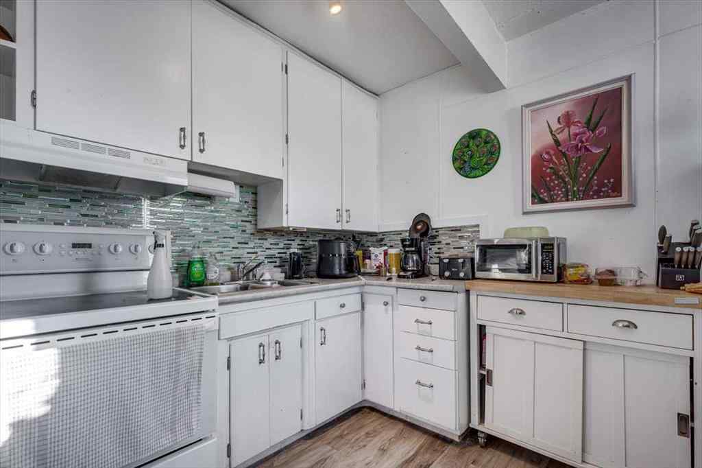 MLS® A2269138 - 5218 56 Avenue  in Central Ponoka Ponoka, Multi-Family