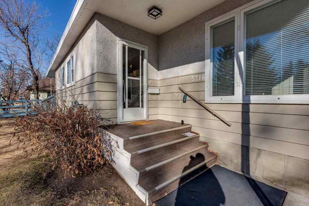 MLS® A2269138 - 5218 56 Avenue  in Central Ponoka Ponoka, Multi-Family