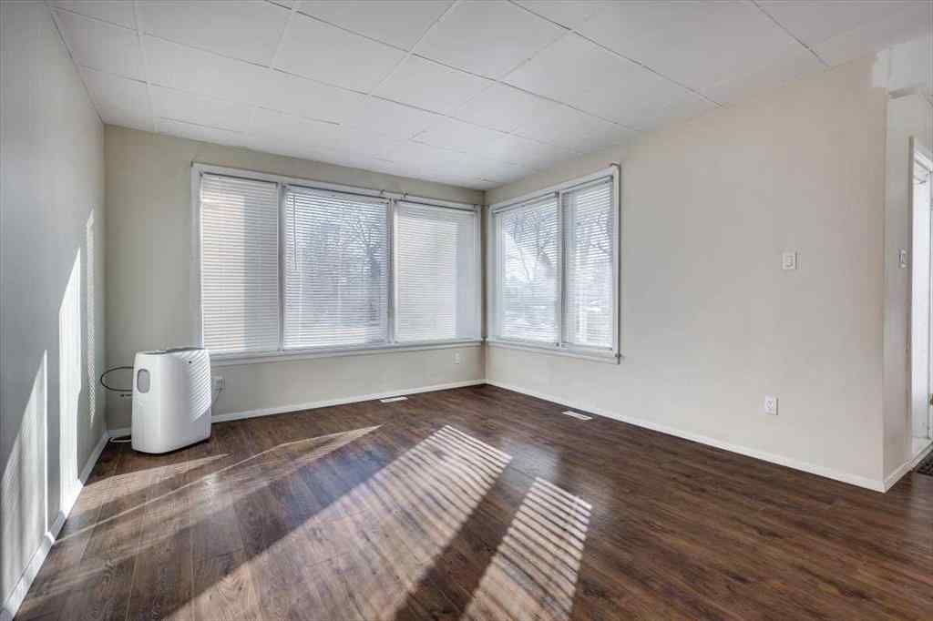 MLS® A2269138 - 5218 56 Avenue  in Central Ponoka Ponoka, Multi-Family