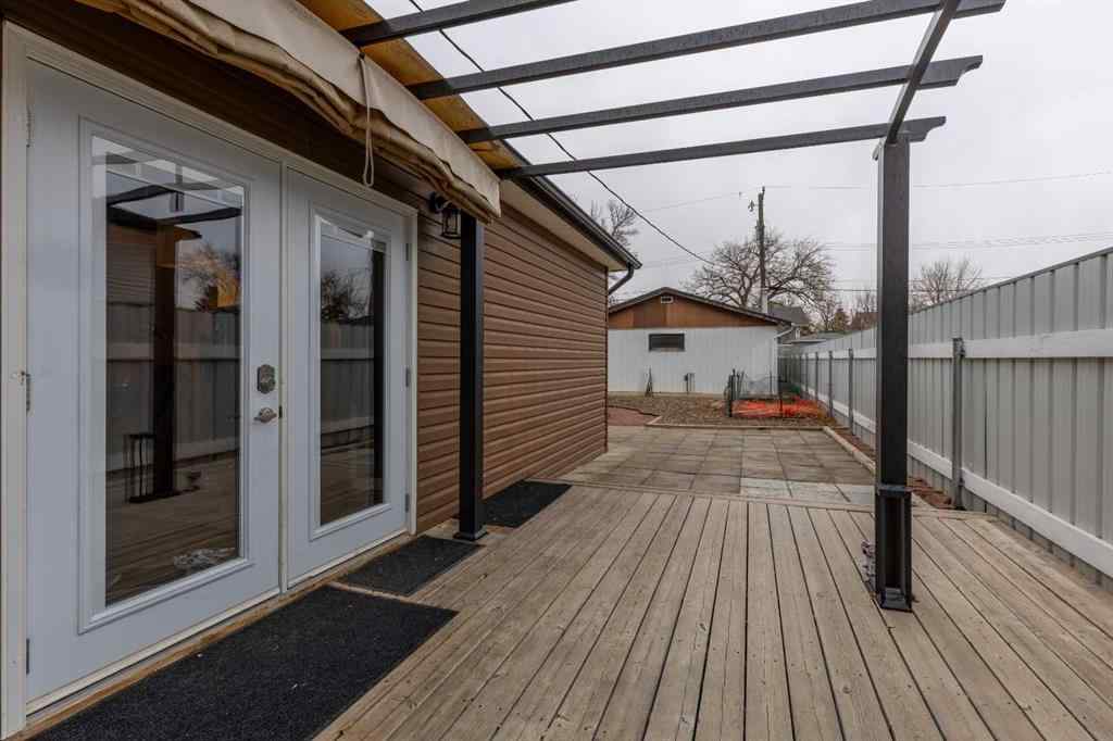 MLS&reg; # A2269142 - 915 7 Street N in NONE Lethbridge, Residential Open Houses