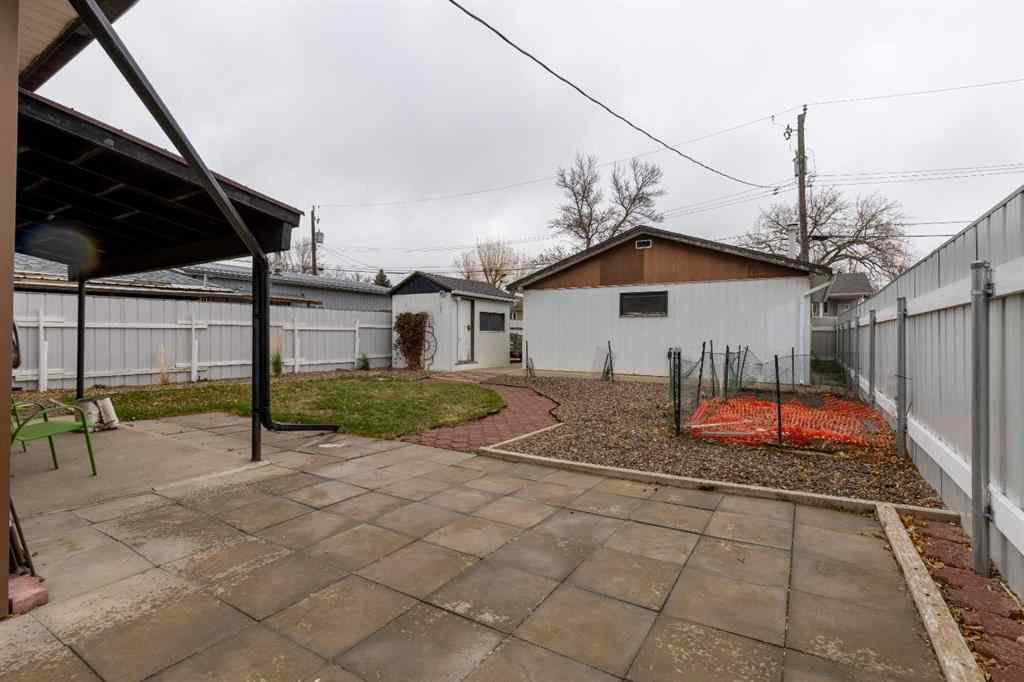 MLS&reg; # A2269142 - 915 7 Street N in NONE Lethbridge, Residential Open Houses