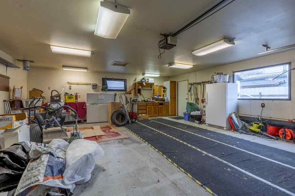 MLS&reg; # A2269142 - 915 7 Street N in NONE Lethbridge, Residential Open Houses