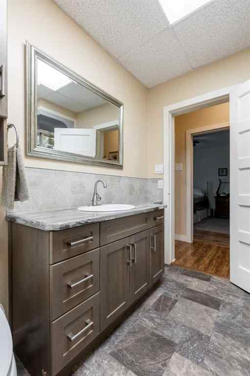 MLS&reg; # A2269142 - 915 7 Street N in NONE Lethbridge, Residential Open Houses