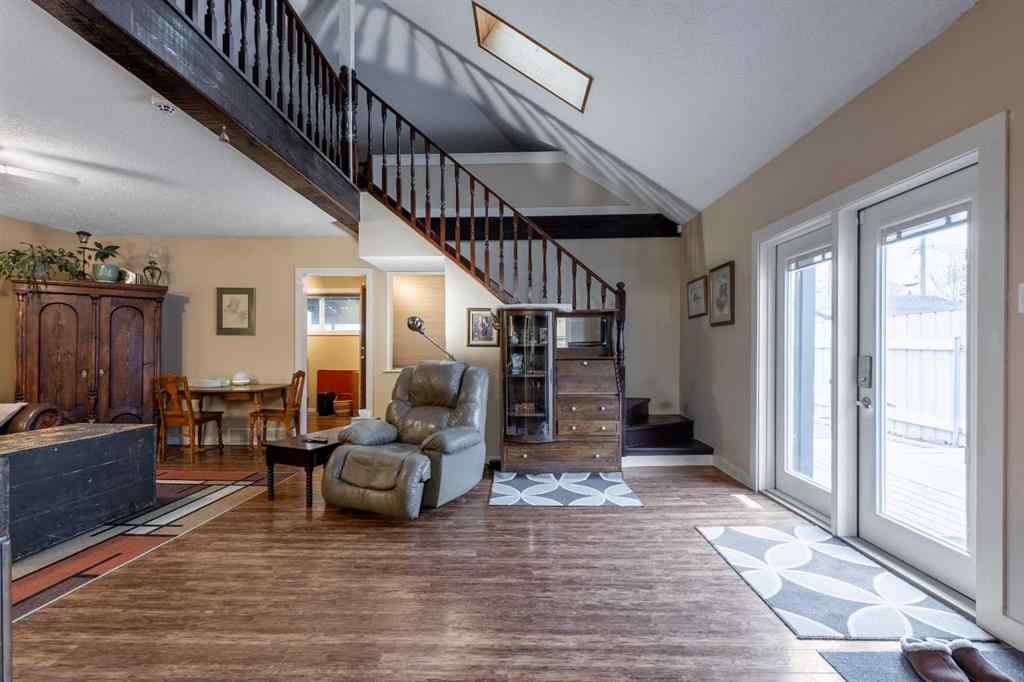 MLS&reg; # A2269142 - 915 7 Street N in NONE Lethbridge, Residential Open Houses