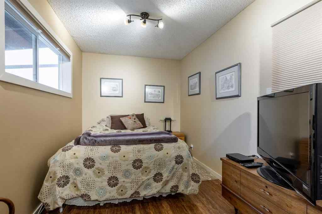 MLS&reg; # A2269142 - 915 7 Street N in NONE Lethbridge, Residential Open Houses